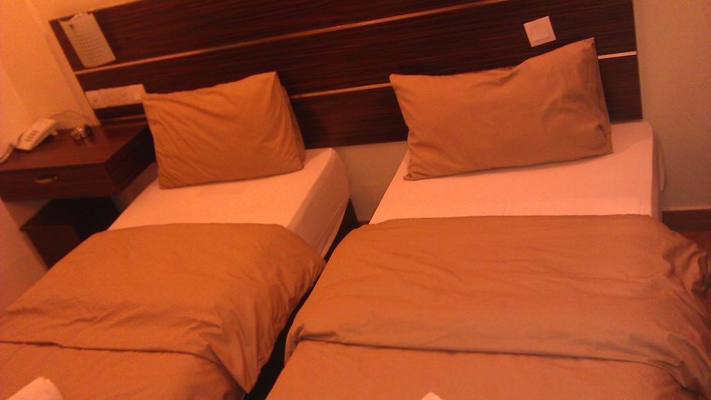 Sabrina Golden Palace Hotel Куала Лумпур Стая снимка